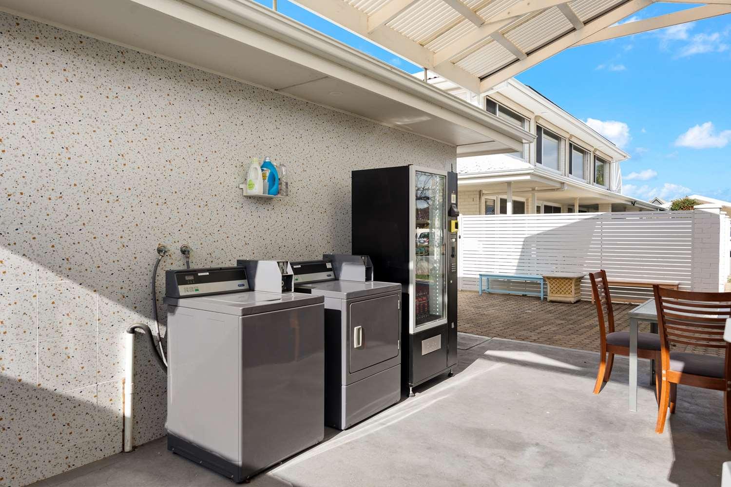 Best Western Adelaide Airport Екстериор снимка